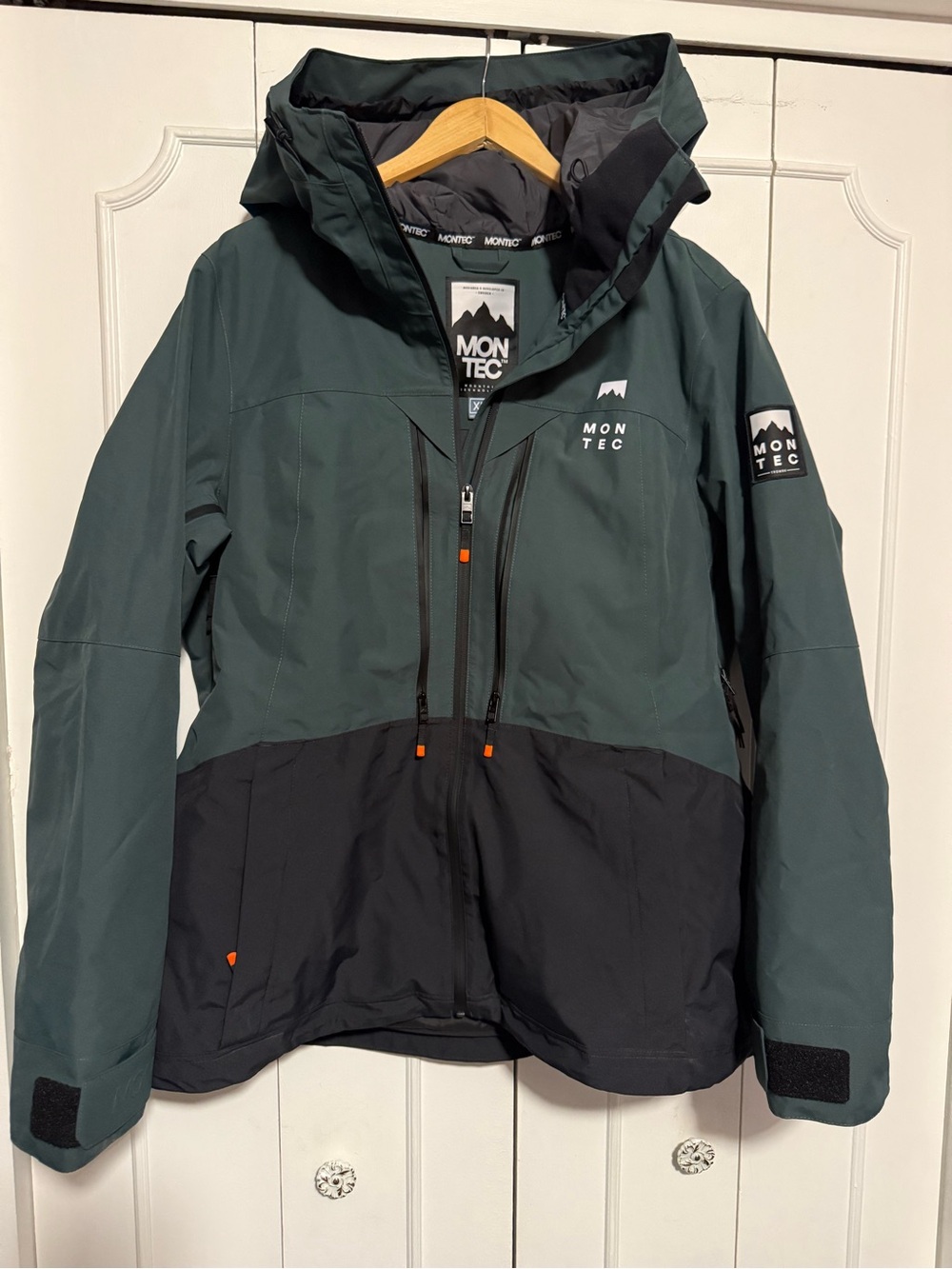 Montec Two-Tone Dark Green & Black Ski Jacket with Hood